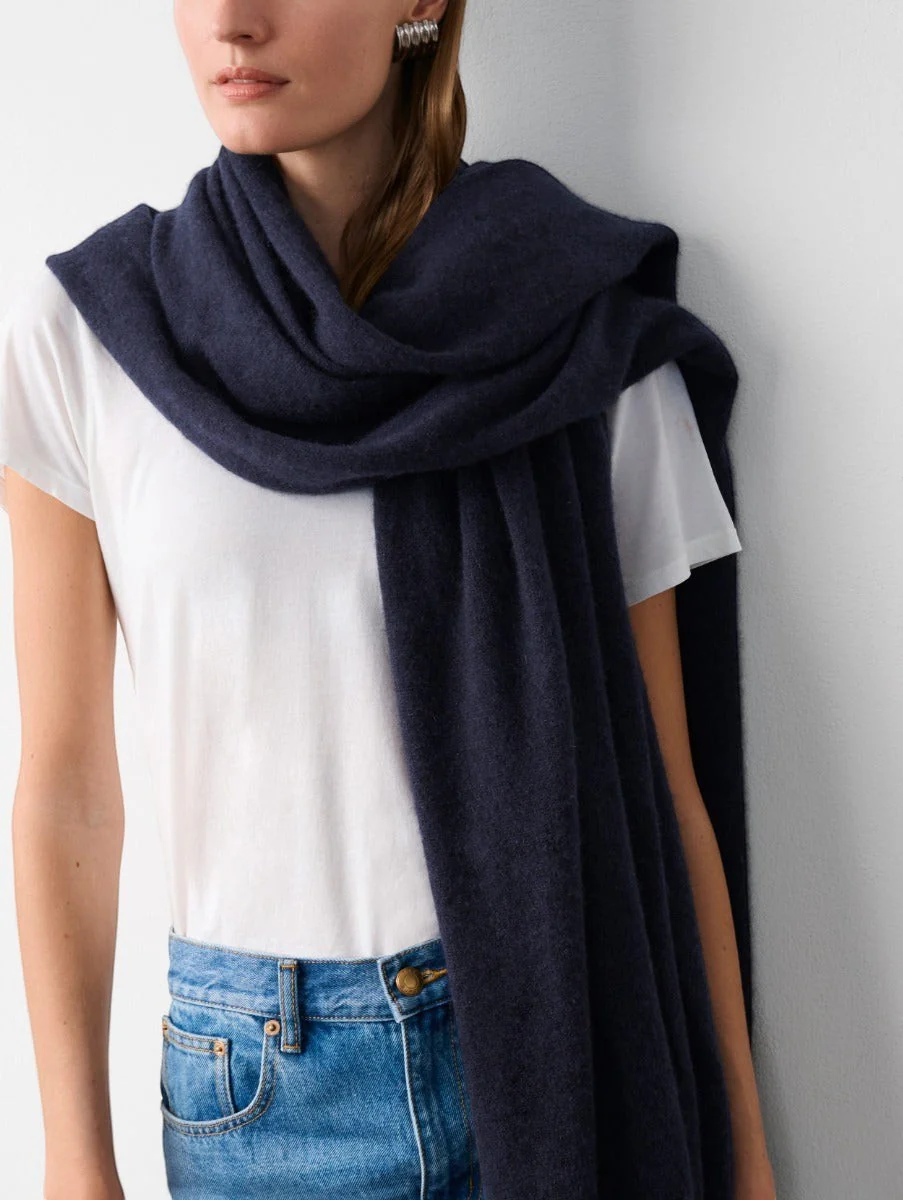 Cashmere Travel Wrap - Image 10