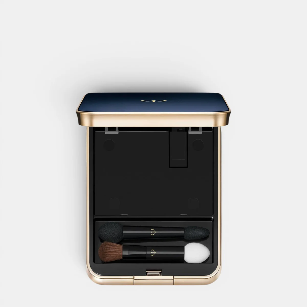 Eye Color Quad Case & Applicators - Image 2