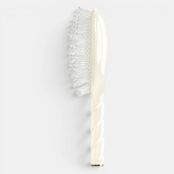 N.04 Large Miracle Detangling Scalp Brush - Image 2