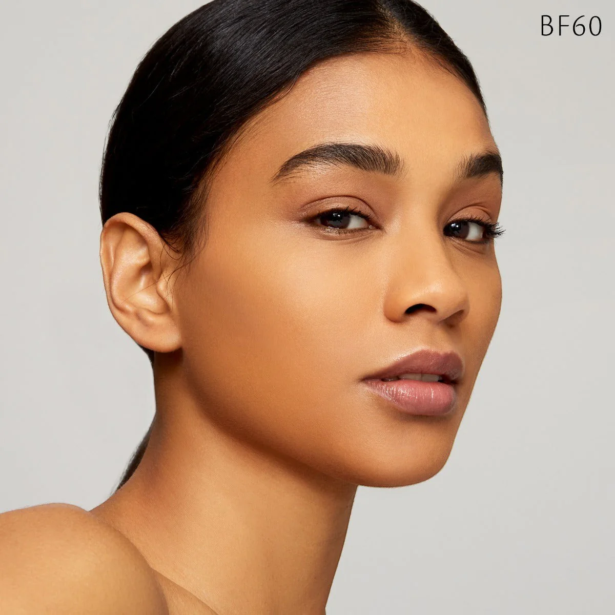 Radiant Fluid Foundation Natural Broad Spectrum SPF 25 Sunscreen - Image 62