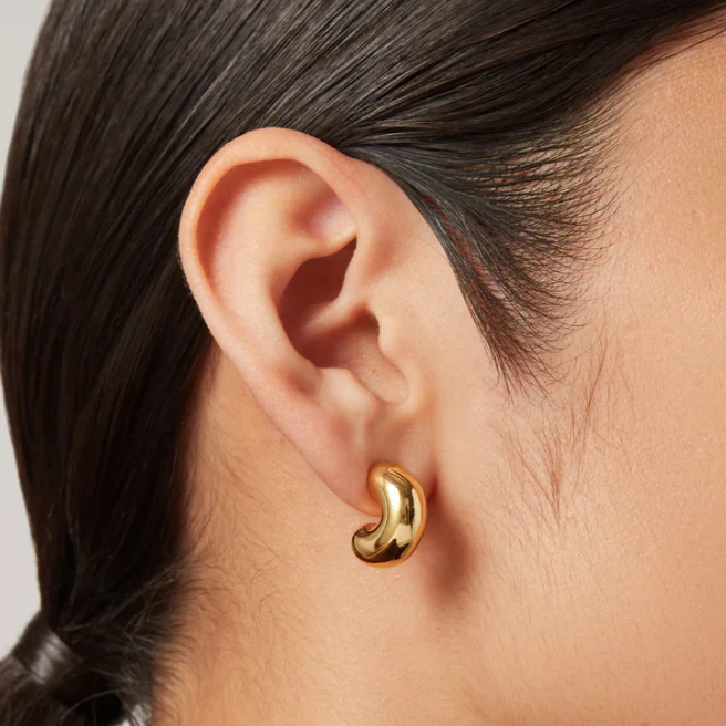 Tome Hoops Small Earrings Gold - Image 3